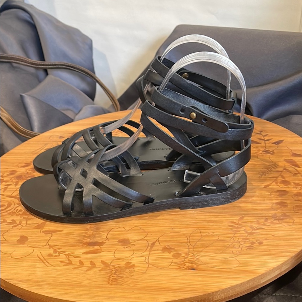 Valia Gabriel Chic Black leather Gladiator Sandals size 36